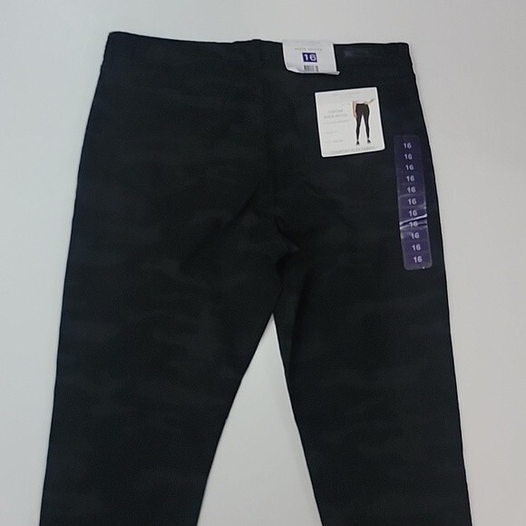 SOCIAL STANDARD By Sanctuary Camo Ankle Skinny Jeans NWT size 16 - Picture 4 of 11